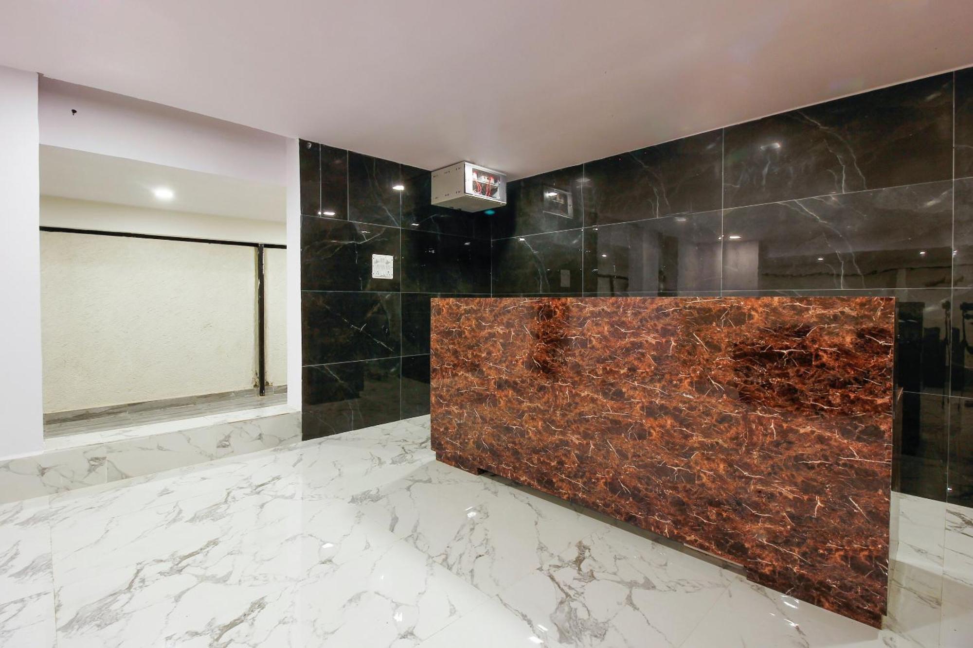 Capital O Che Sigma Hotel Sururnagar Exterior photo