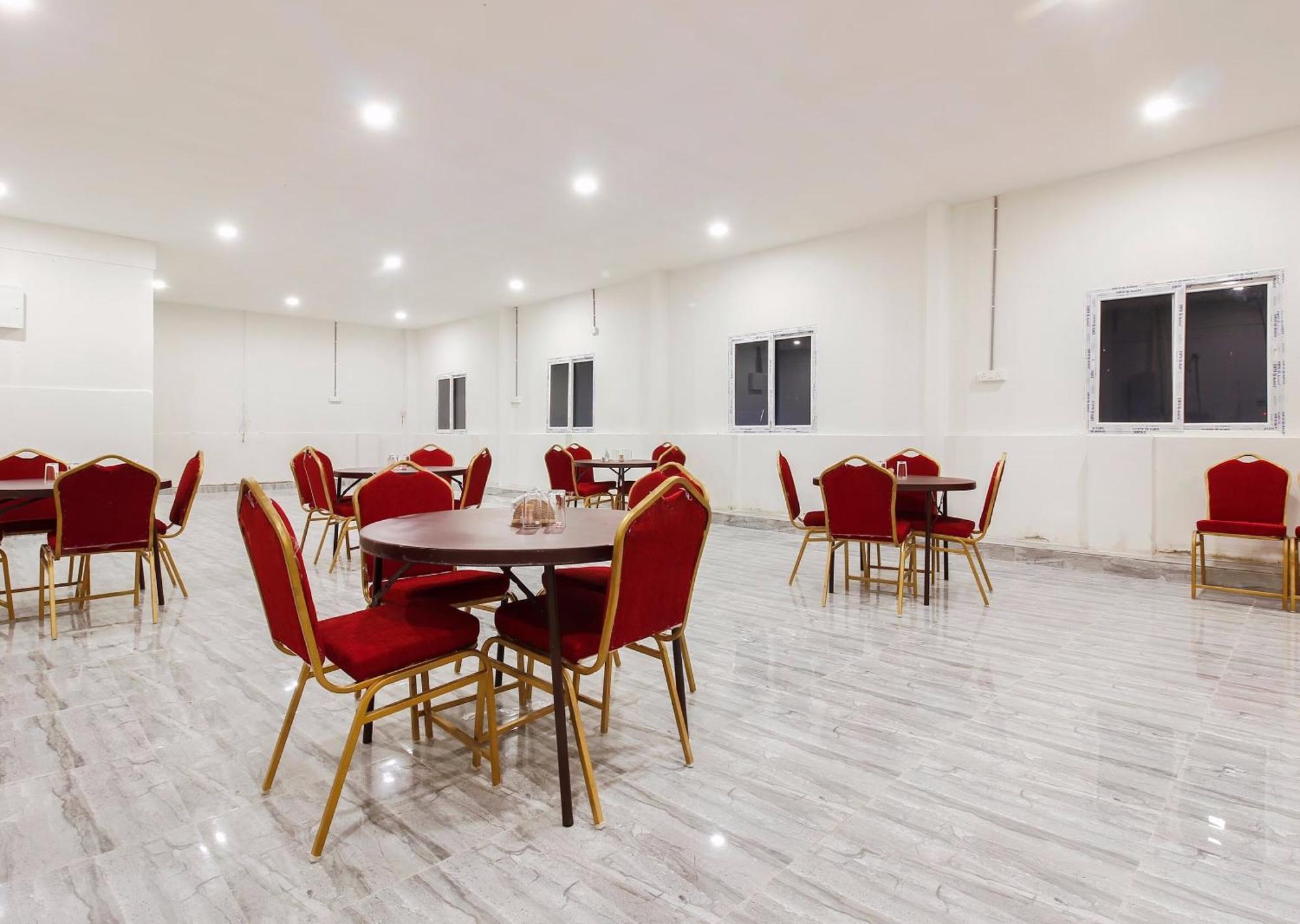 Capital O Che Sigma Hotel Sururnagar Exterior photo